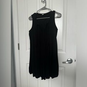 Old Navy Dress, Sleeveless, Split-neck Size M knee length